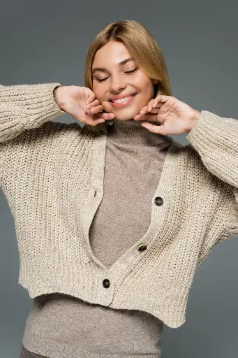 Cropped Knit Cardigan – Mocha Cream